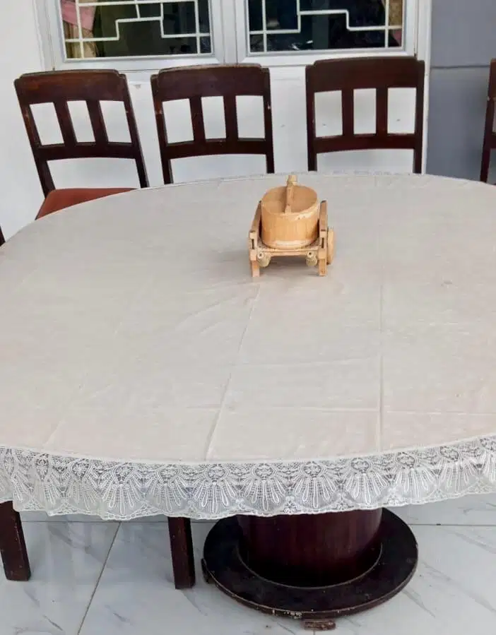 Meja Makan Kayu Jati Antik