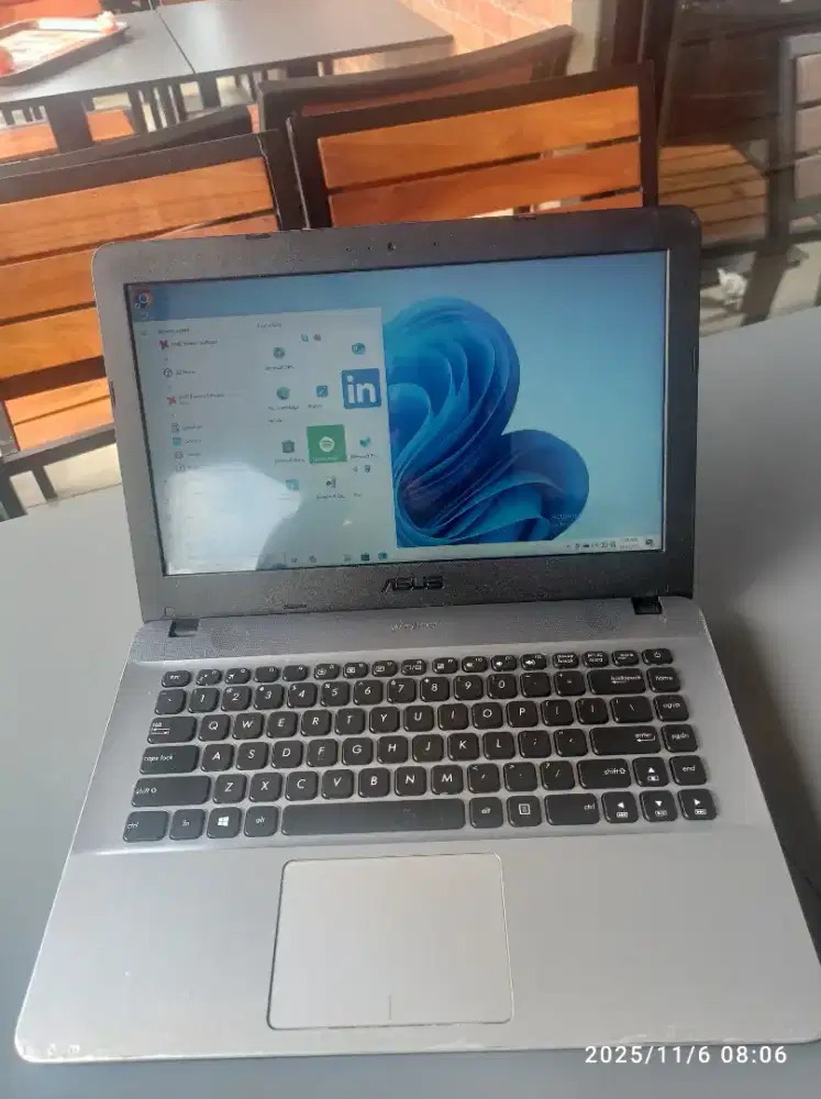Laptop ASUS pemakaian ex pribadi