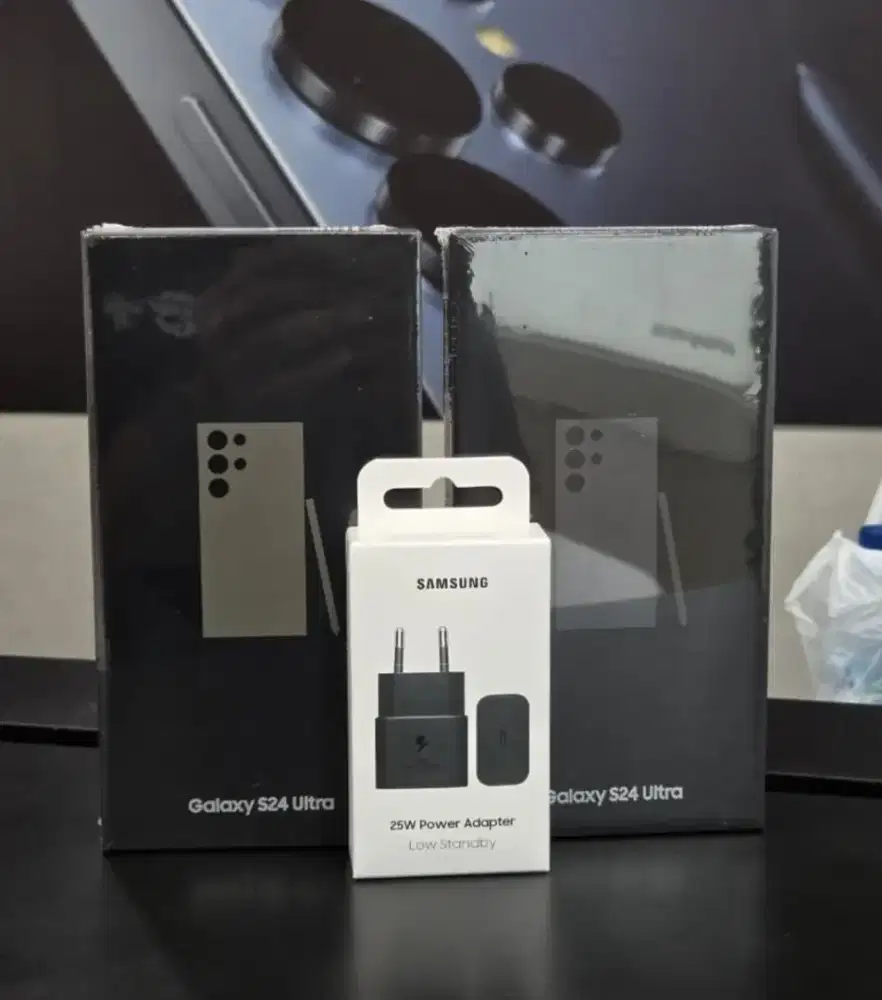 Samsung S24 Ultra 5G free adapter