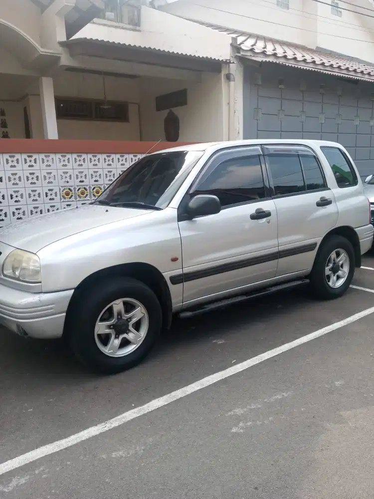Suzuki Escudo 2003 Bensin