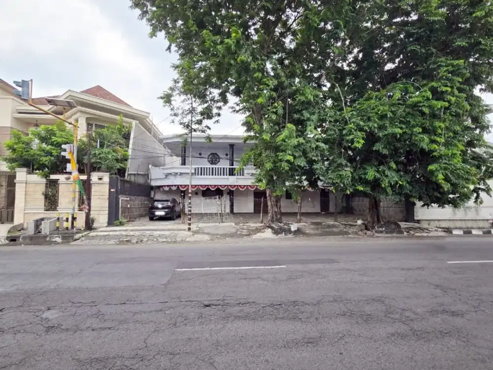 Rumah di Raya Margorejo (Ex. Toga Mas) Surabaya Selatan, Cocok untuk usaha / Kantor / Resto / Klinik dsb, Nol Jalan Raya - TS -