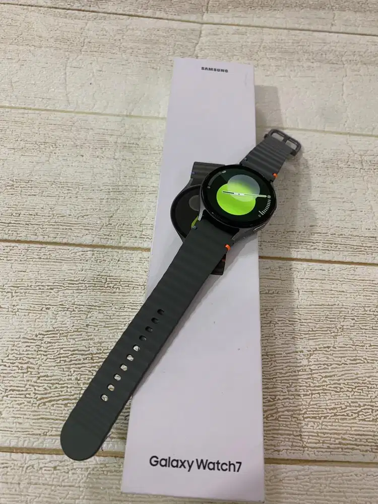 Galaxy Watch7 44mm Green like new