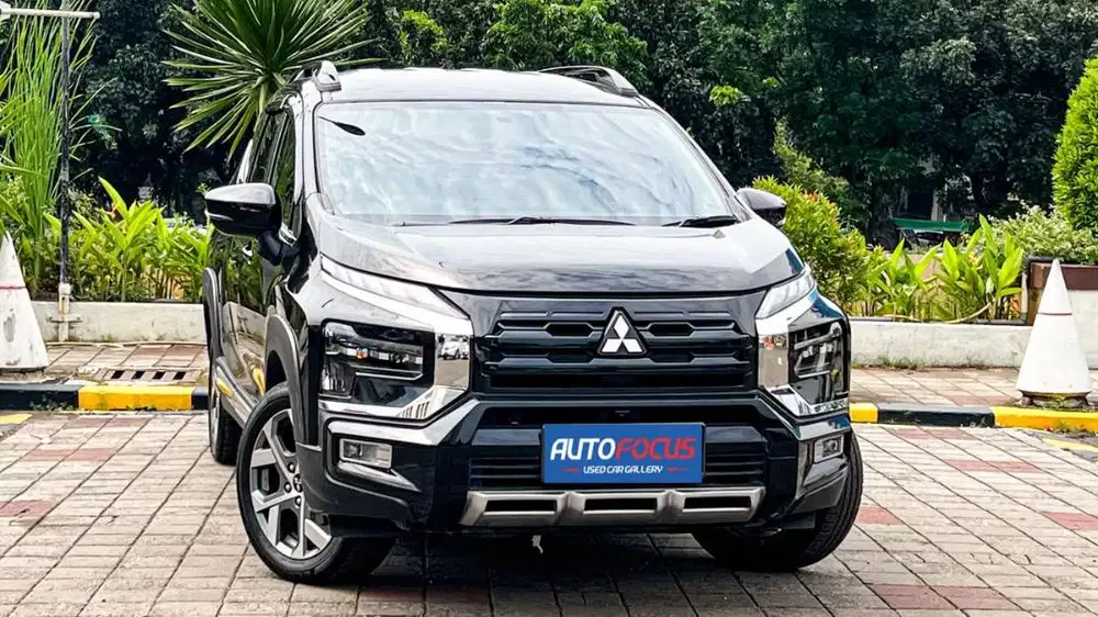 Pajak 2026 Mitsubishi Xpander Cross 1.5 AT 2023 Facelift Hitam Metalik