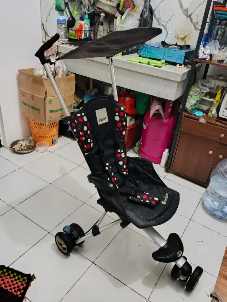 Stroller merk CoccoLatte Masih gres