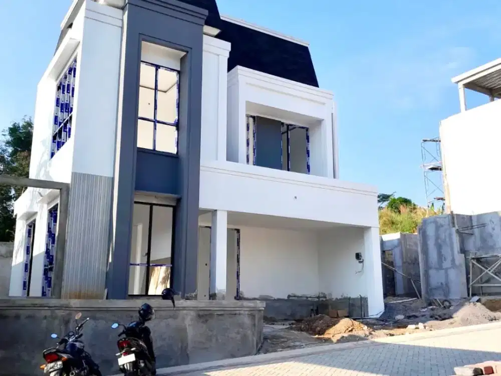 RUMAH AMERICAN CLASSIC TERMEWAH DI PUSAT GUNUNGPATI UNNES UDARA SEJUK DAN ASRI