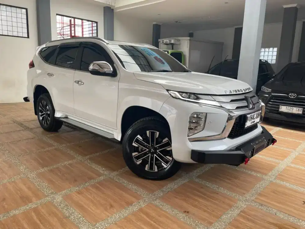 Mitsubishi Pajero sport Dakkar 4x2 AT diesel 2023 Putih istimewa