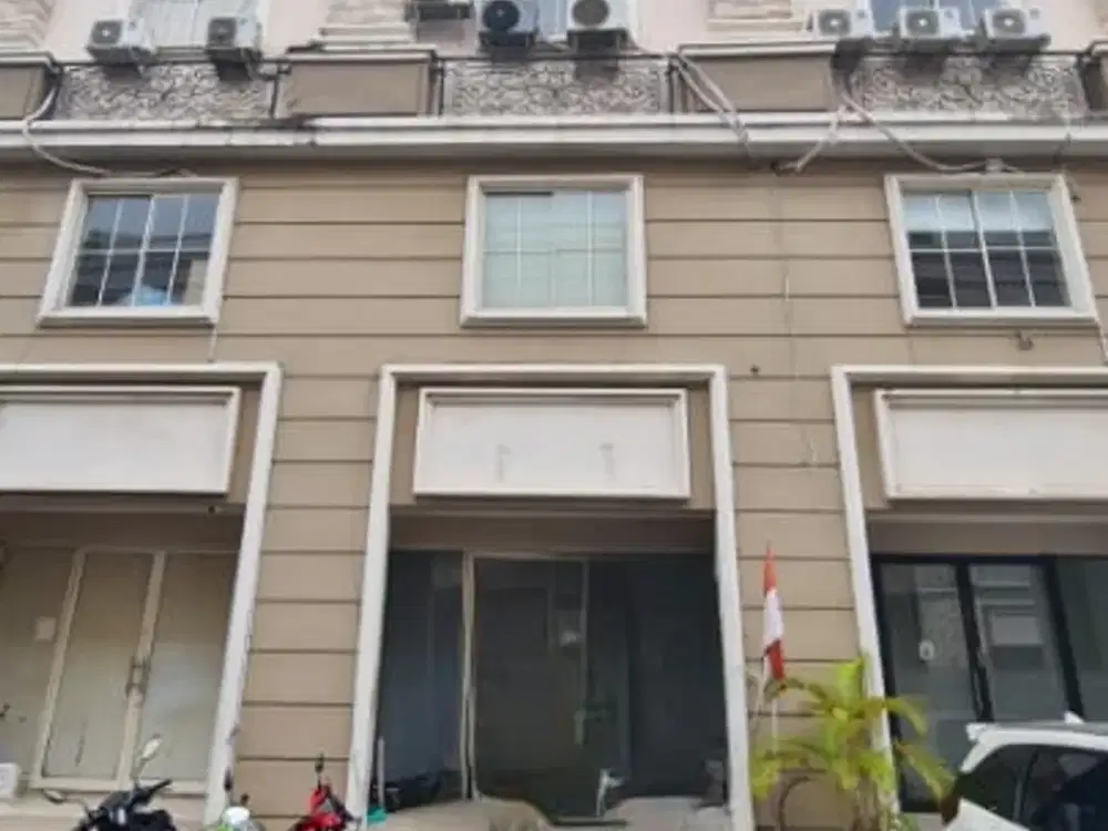 Ruko Mewah 4 Lantai di CBD Green Lake City Lokasi Strategis dan Ramai