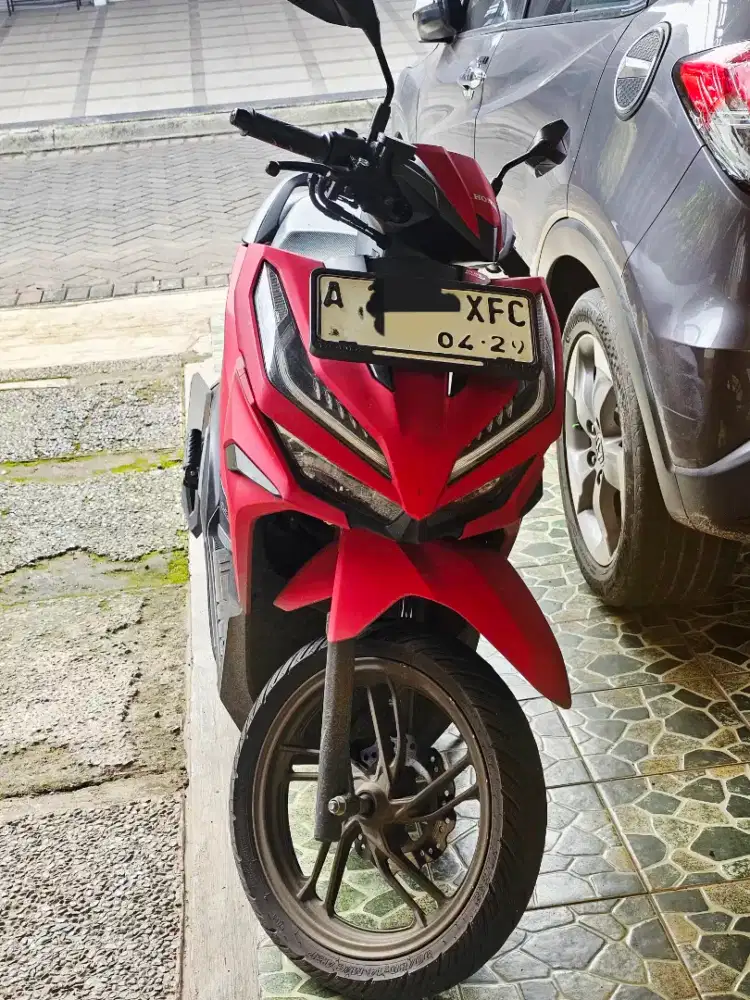 Vario 125 CBS ISS Matte Red
