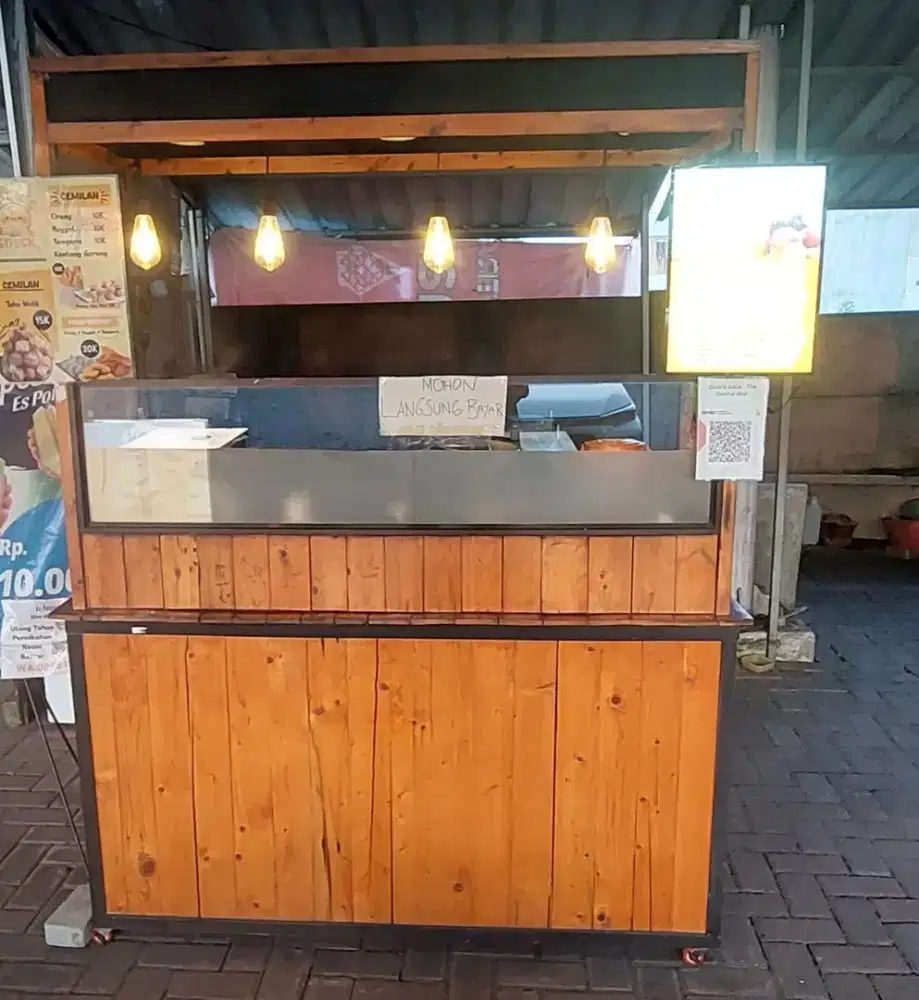 Gerobak kayu kuat kokoh