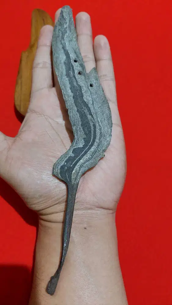 Pusaka Kujang Daun Sepuh Langka