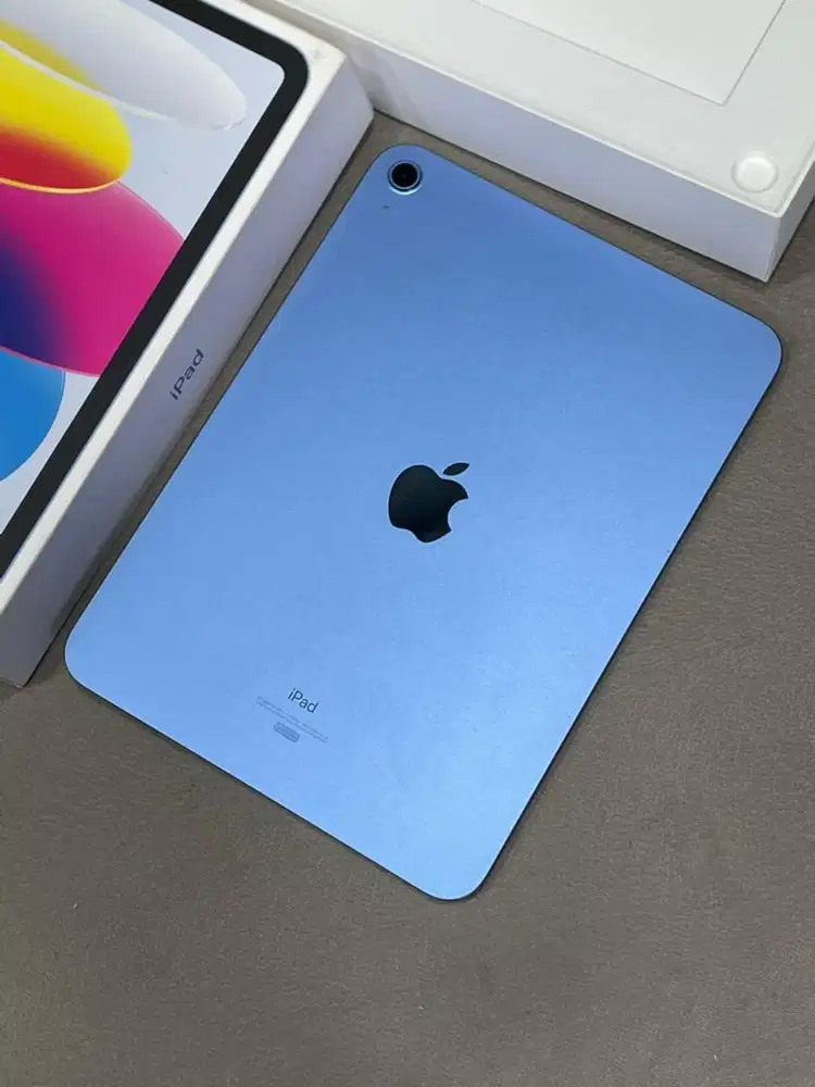 iPad 10 256GB Blue Wifi only ex iBox Like New