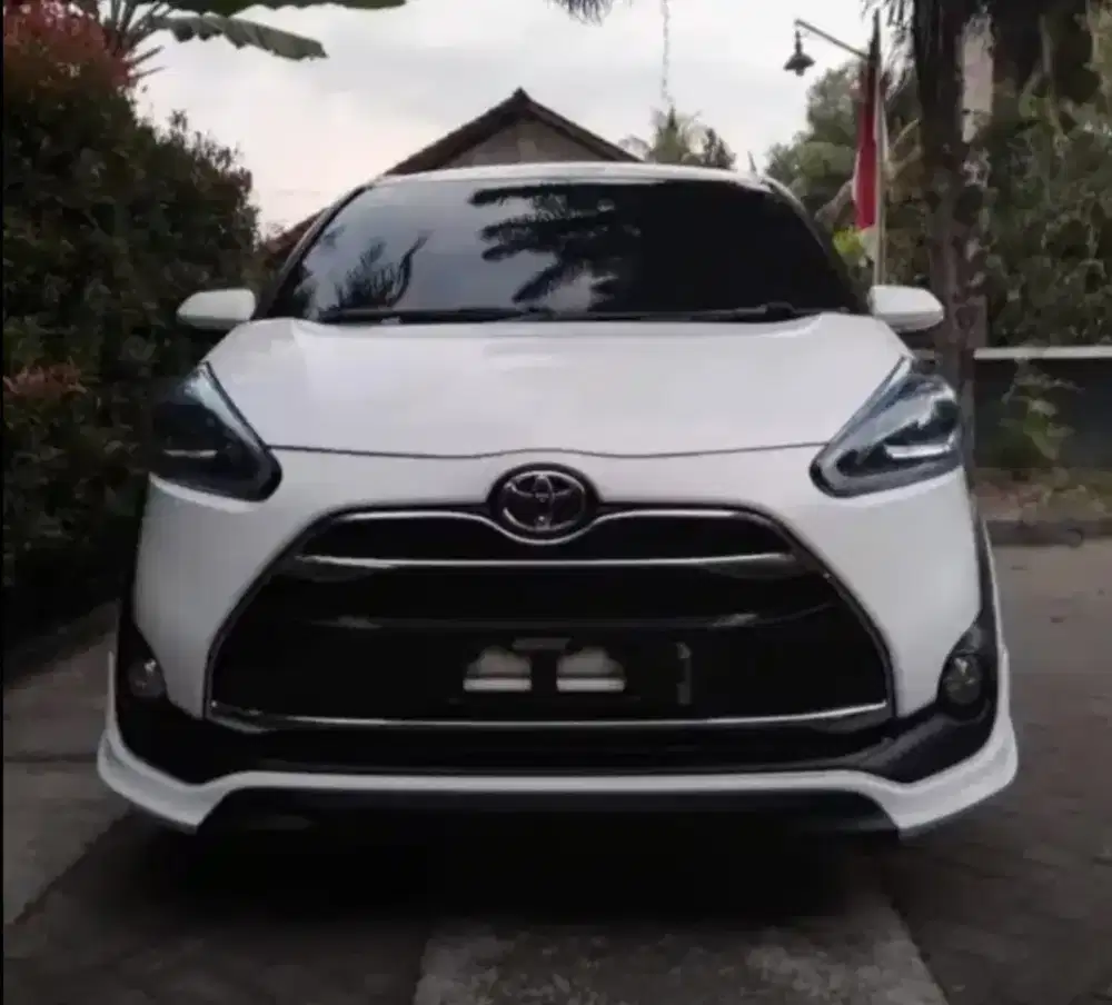 Sienta Q 2017 Km 80 Rb