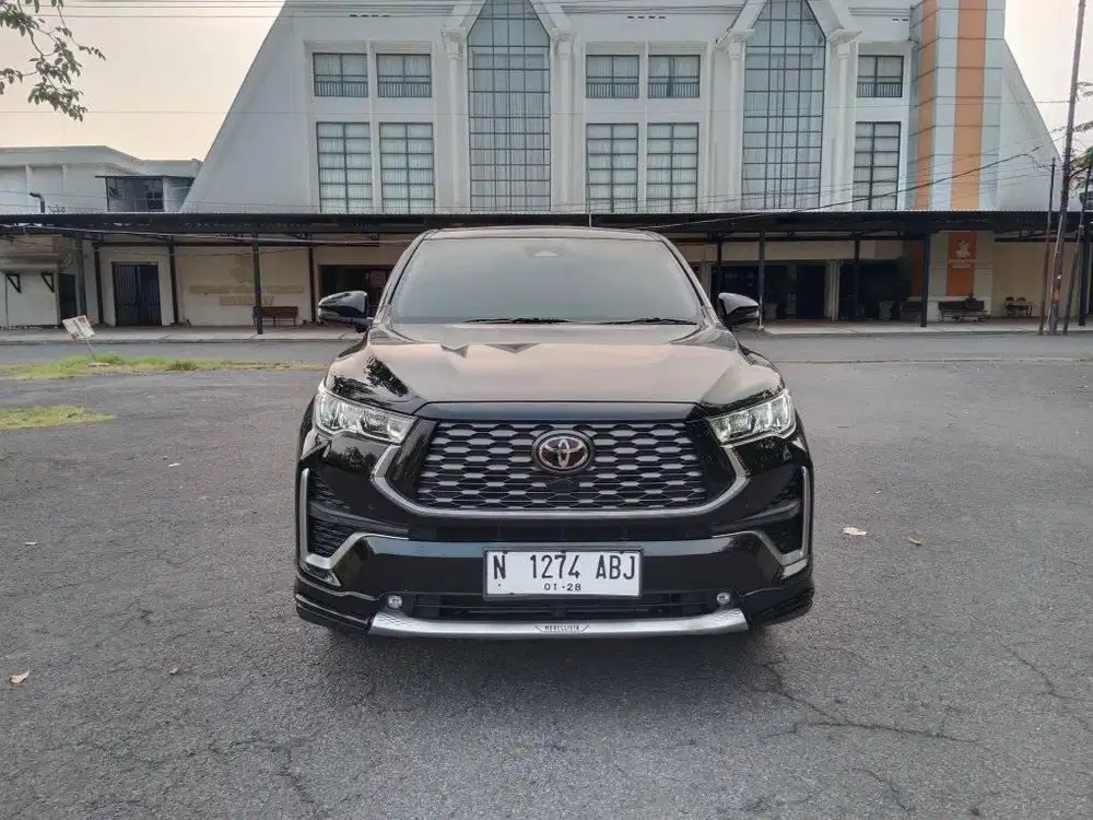 TOYOTA ZENIX 2.0 AT Q HYBRID MODELISTA TAHUN 2022