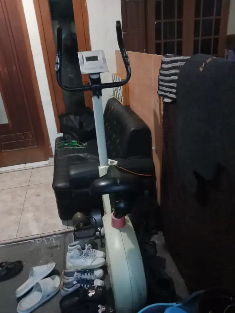 Sepeda tretmil untuk olahraga
