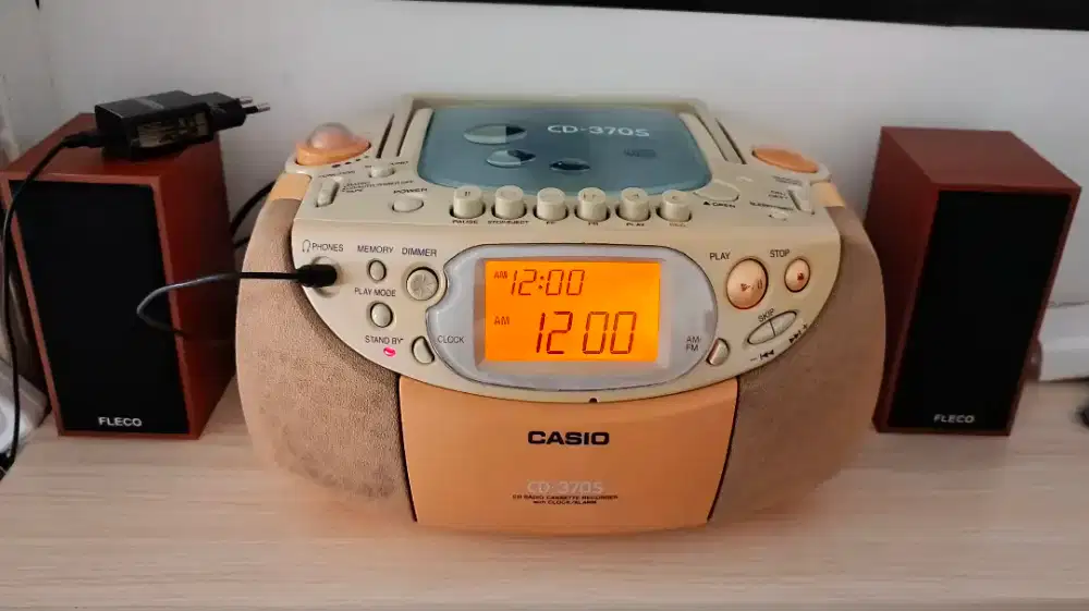 Boombox CASIO CD-370S Radio Tape CD Cassete USB