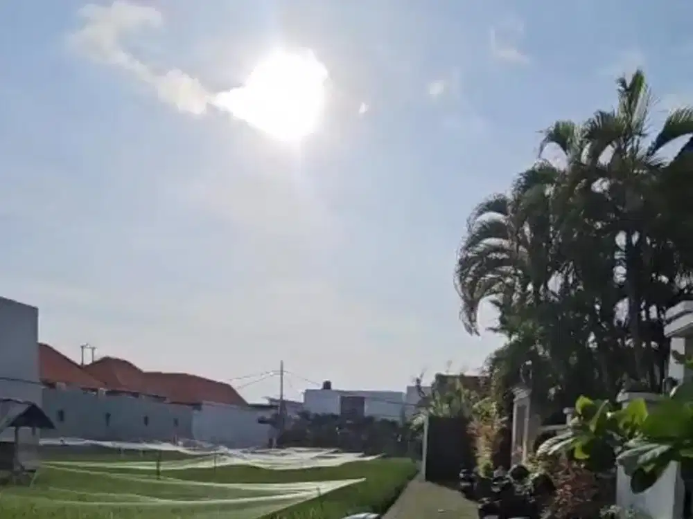 Freehold - Prime 300 sqm Residential Land with Rice Field View, Walking Distance to the Beach in Canggu, Bali