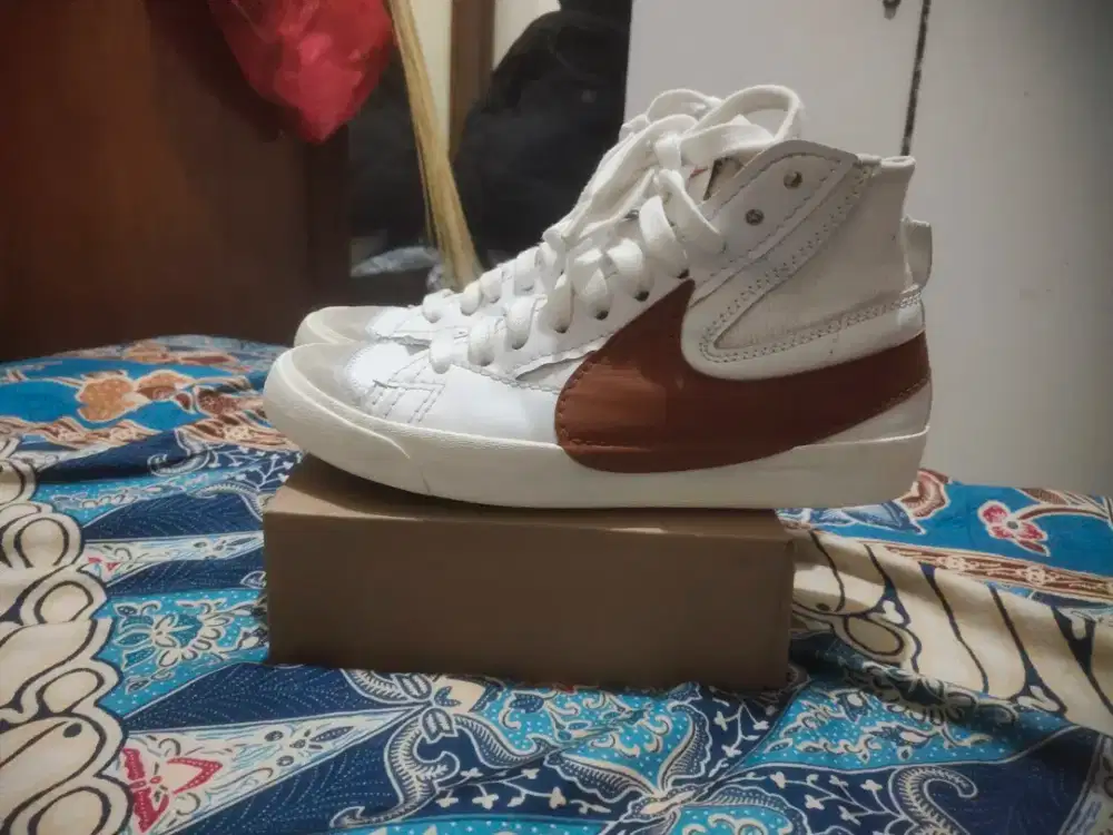 Di jual sepatu Nike blazer mid 77 jumbo, size 42,5