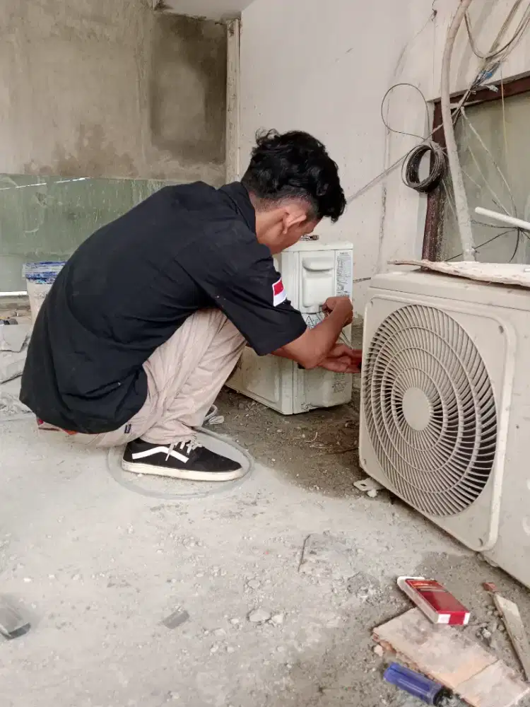 Pasang ac/Bongkar pasang ac/Service ac/Cuci ac/Isi freon ac/Bongkar ac