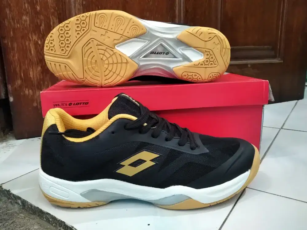 Sepatu running Nike revolution size 42 ori murah