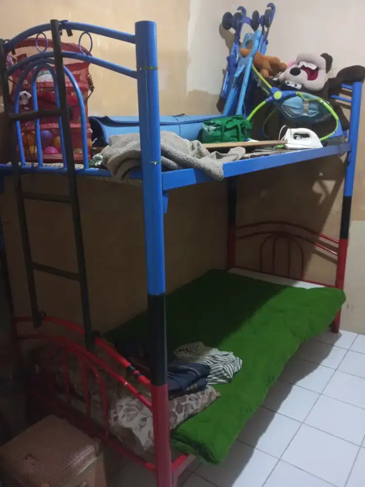Tempat tidur tingkat