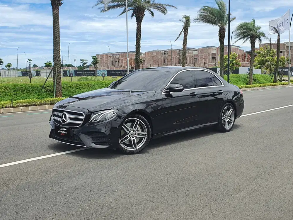 [LOW ODO !!] MERCEDES BENZ E300 AMG 2018