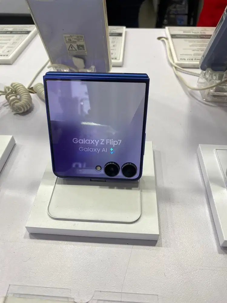 SAMSUNG GALAXY ZFLIP7