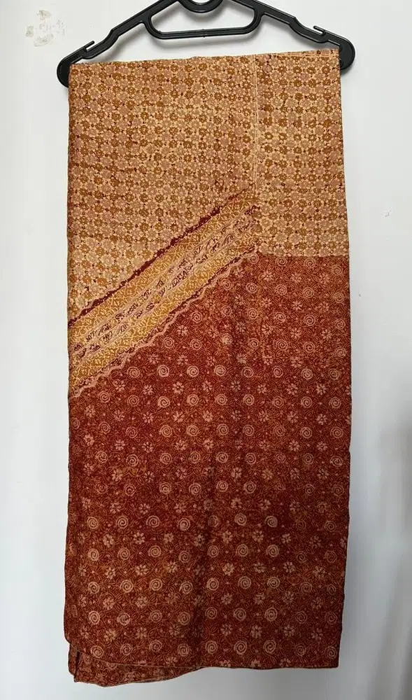 Kain batik Danar hadi