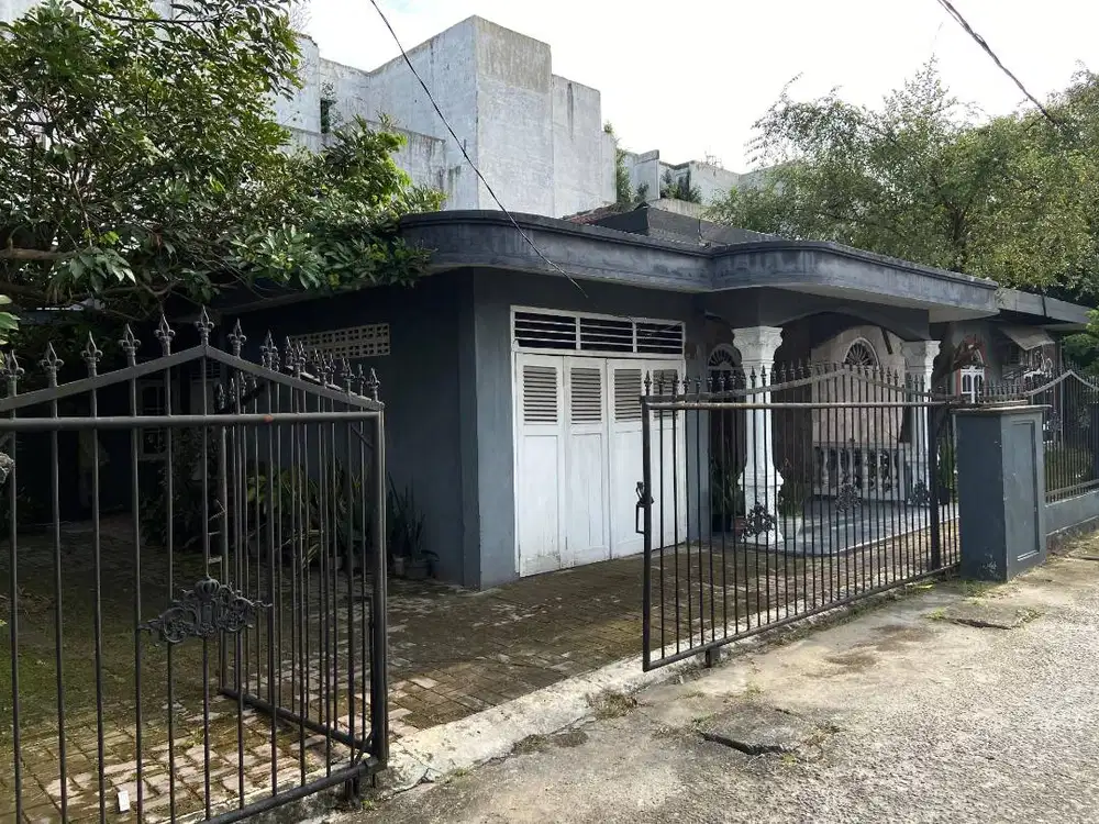 Dijual Rumah lokasi strategis, dekat Pusat Kota, nego sampai jadi.