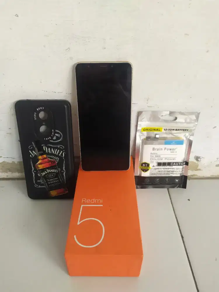 Redmi 5 3/32GB lengkap