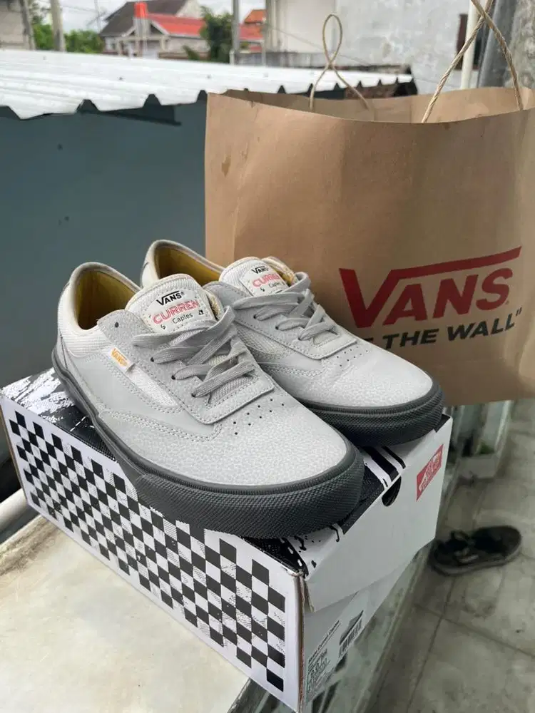 Sepatu Vans curren