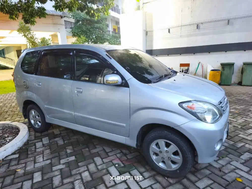 Avanza silver pajak panjang milik pribadi
