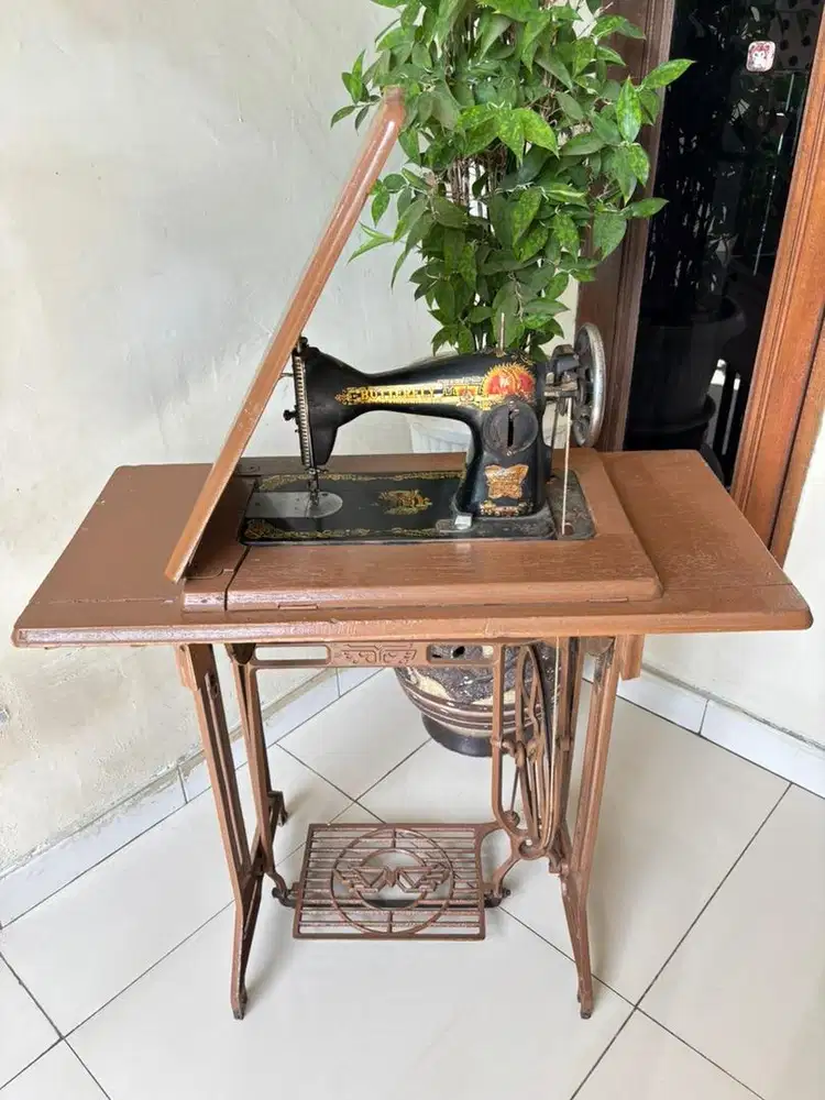 Mesin Jahit Jadul Merk Butterfly