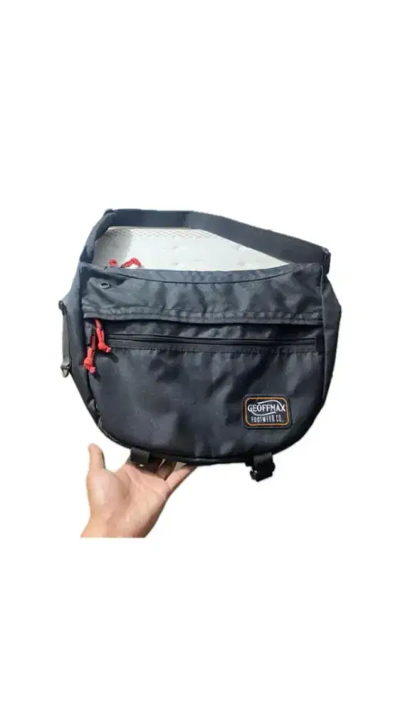 Tas pinggang geoffmax