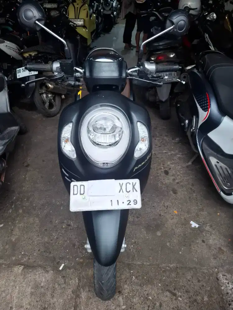 Honda Scoopy 110cc 2024 hitam