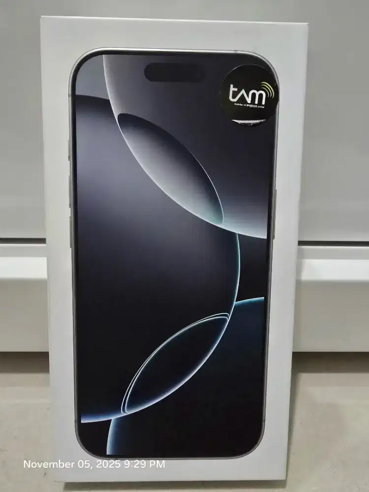 Iphone 16 Pro 128 GB warna White Titanium