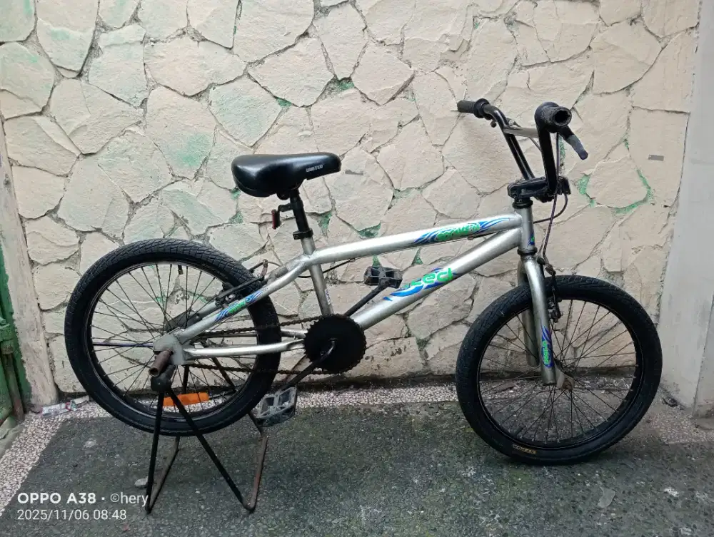 Jual butuh sepeda BMX united roouse 01 UK 20 kondisi normal siap gowes