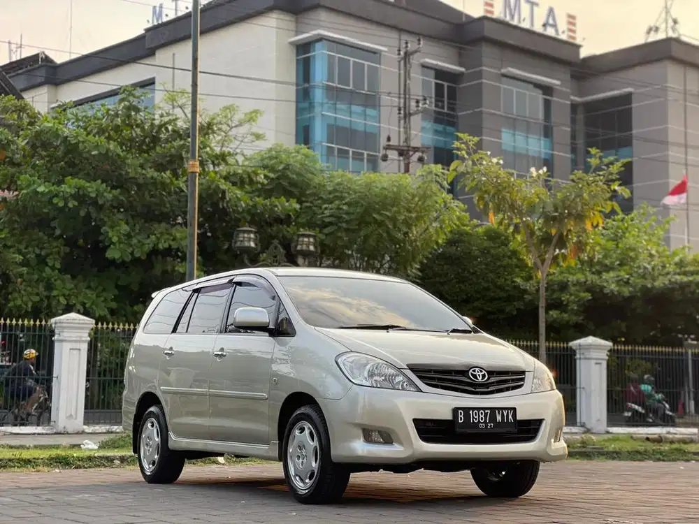 TOYOTA INNOVA V 2.0 2010 MATIC BENSIN