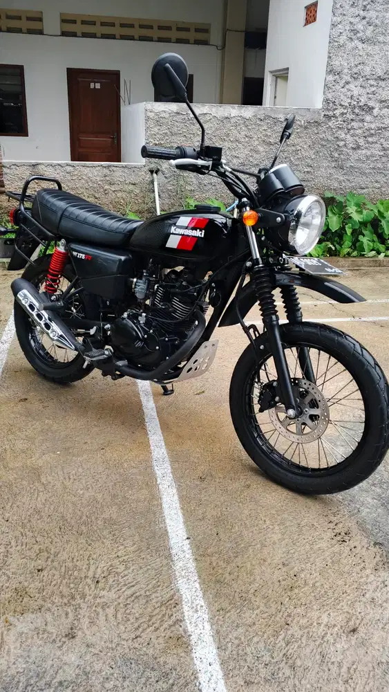 Kawasaki w175 TR kilometer 1rb murah
