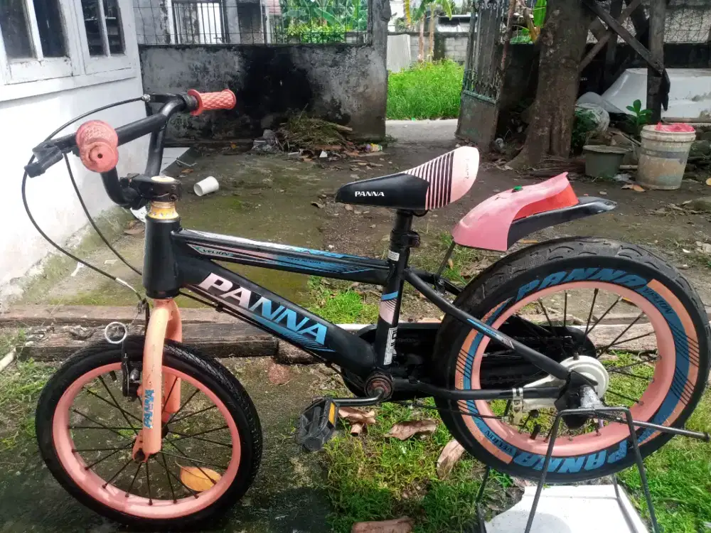 Sepeda BMX ukuran 16