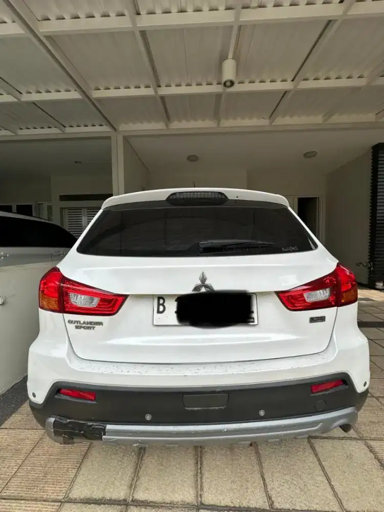 Outlander sport mitsubishi 2013 putih