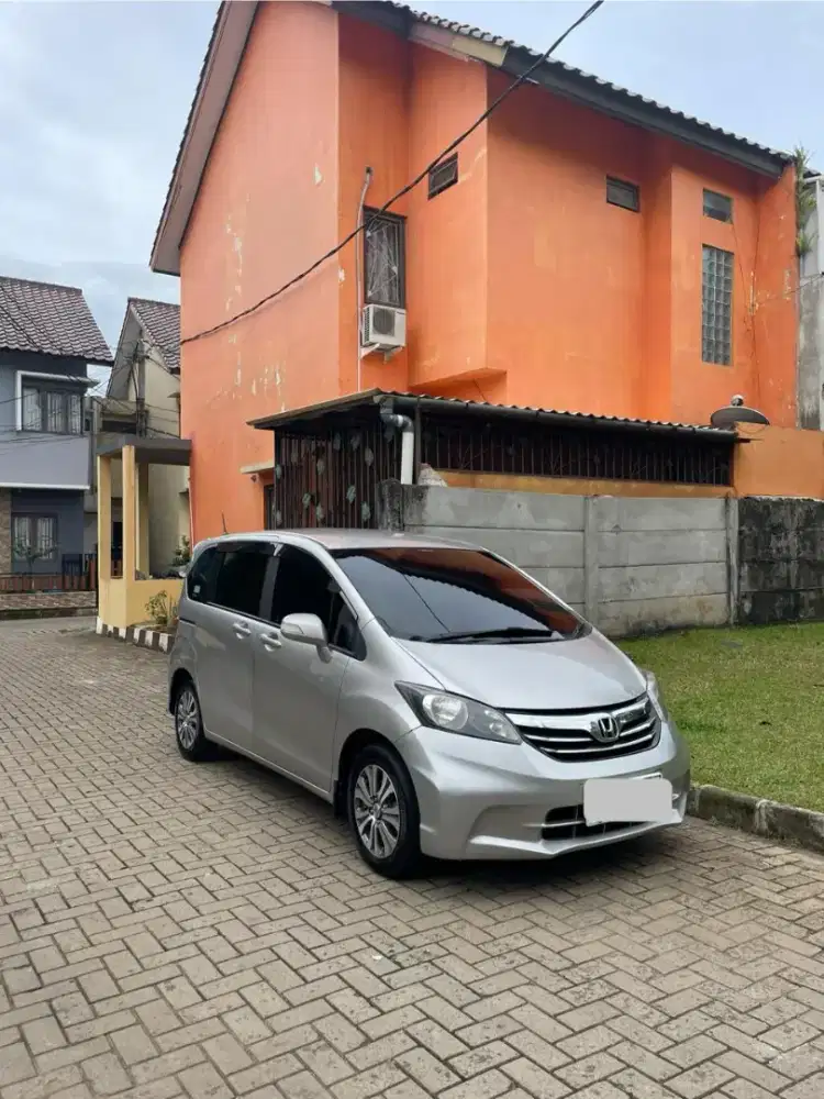 Honda Freed PSD 2012
