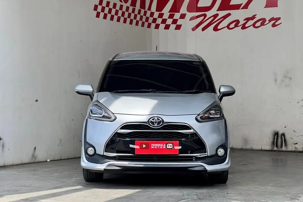 Toyota Sienta 1.5 Q AT 2016 Silver