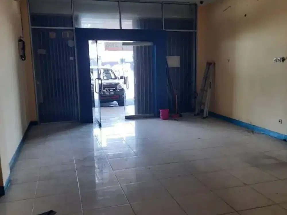 Ruko murah daerah boulevard hijau harapan indah Bekasi barat