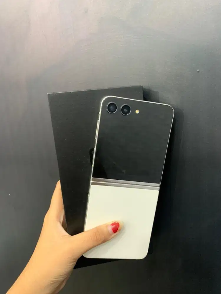 SAMSUNG Z FLIP 5  8/256GB