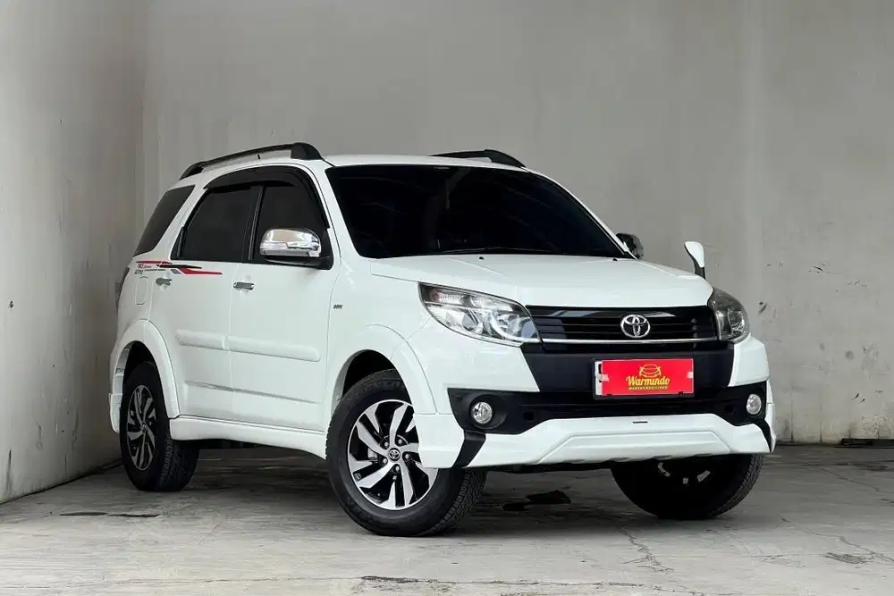 Toyota Rush 1.5 S TRD Sportivo Matic AT 2017 Putih DP minim rush konde