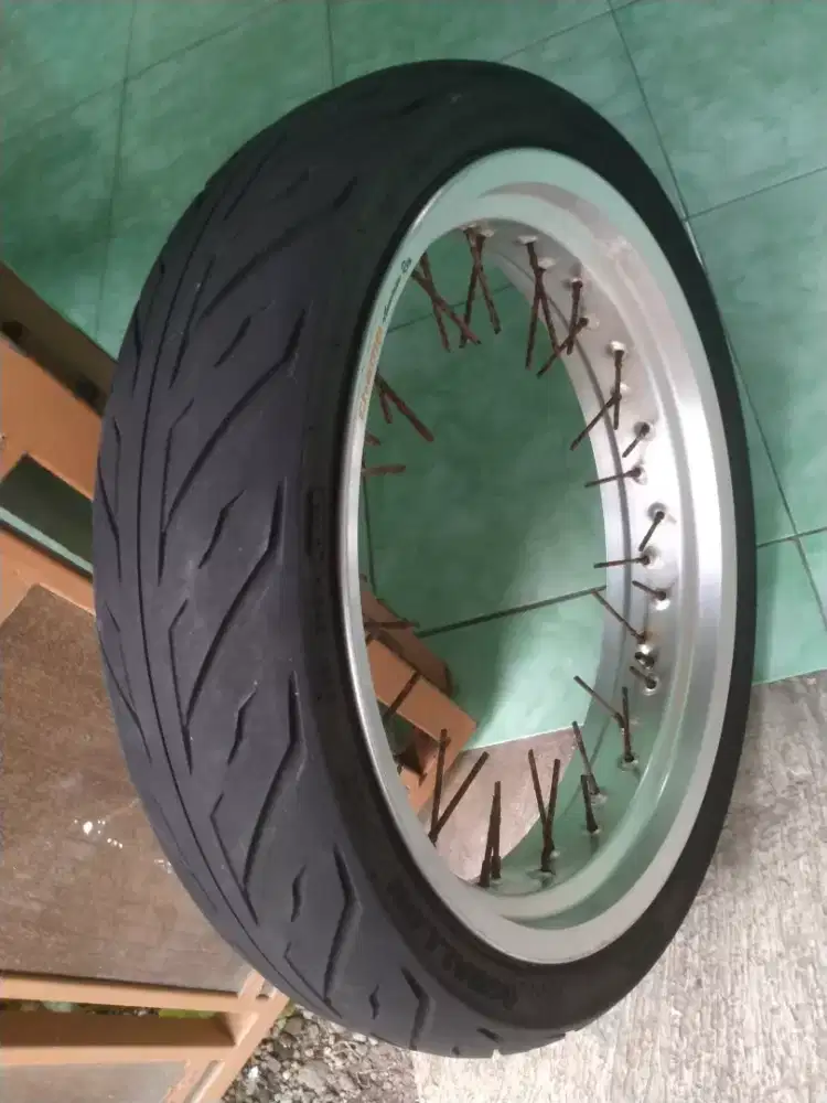 Ban+velg belakang 120/70-17