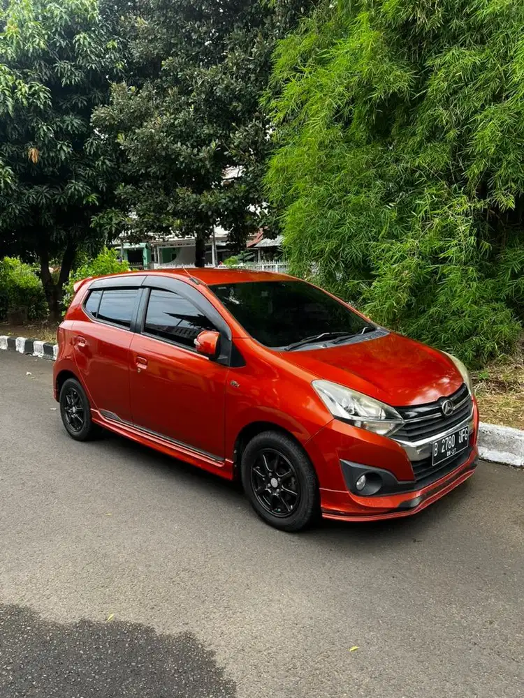 Daihatsu Ayla type R deluxe 2017 AT