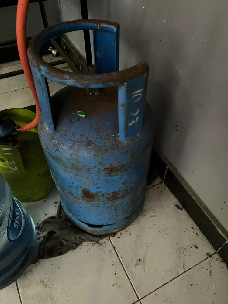 Gas Besar berapa kilo ya ini g tau lupa