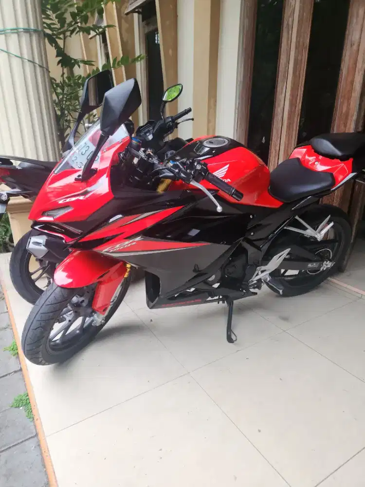 Cbr 150cc beli 2025 hitam merah v4 gbm bisa tunai atau kredit