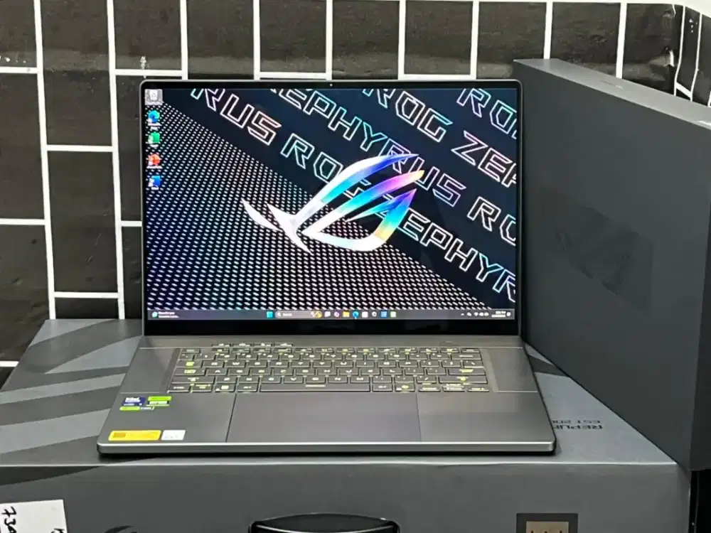 Asus ROG Zephyrus GU605C Intel core ULTRA 9-285H